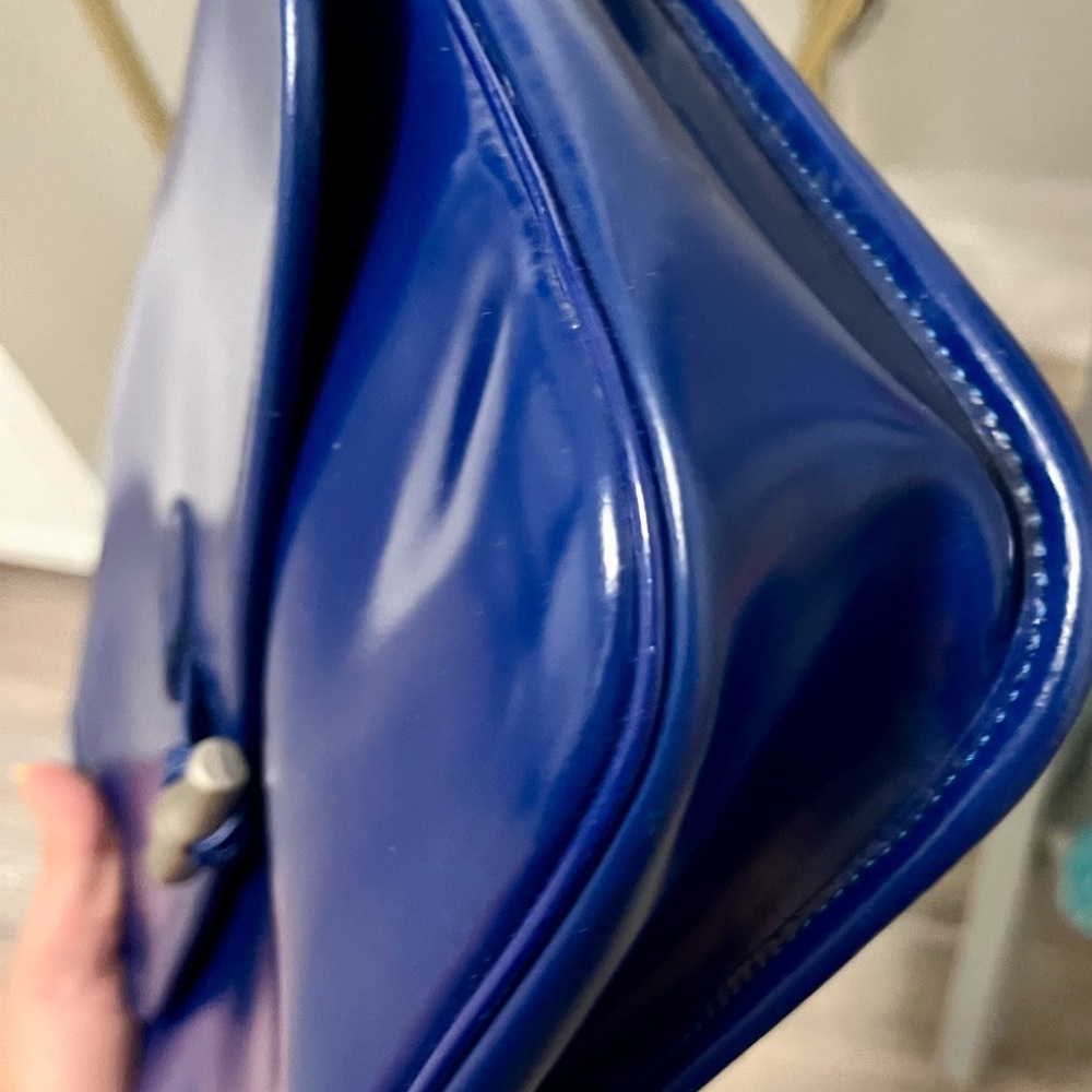 Blue Longchamp Roseau Patent shoulder bag GUC - Picture 8 of 9
